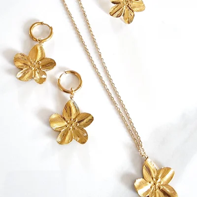 Collier-bracelet-boucles-d-oreilles-flower-bijoux-acier-inoxydable-martinique